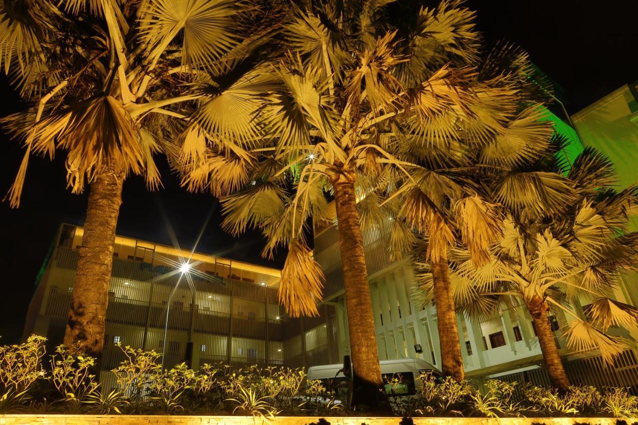 Pleiku Hotel Exterior foto